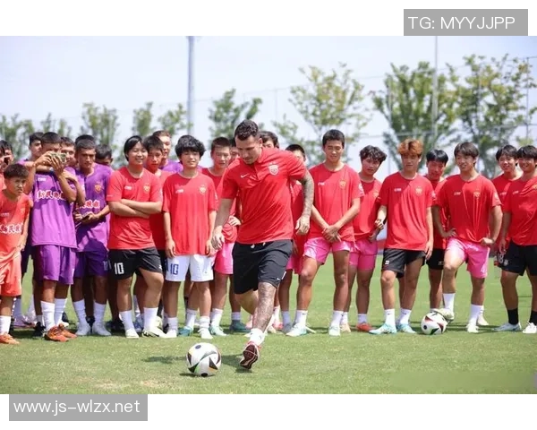 京多安的足球之路:从青训崭露头角到世界舞台的闪耀之星 京多安的足球之路:从青训崭露头角到世界舞台的闪耀之星